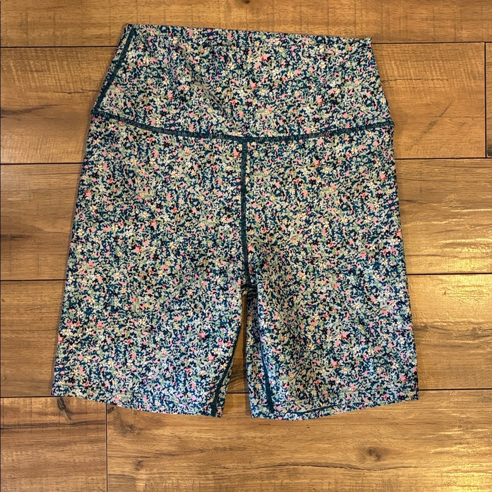 SAGE Collective Floral Biker Shorts Women's Size Medium Green Pink White